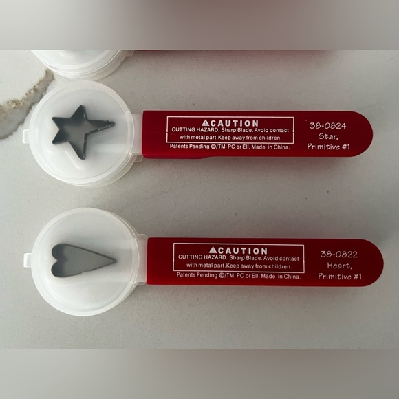 Sizzix Paddle Punch Starter Kit plus extra paddles - Picture 3 of 3